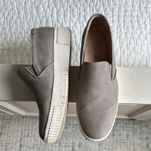 Women’s Slip-On Sneaker - Gray